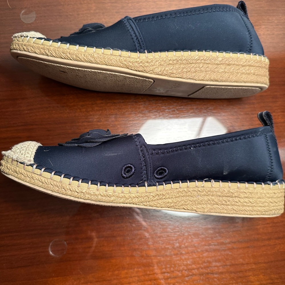 Taryn Rose  Blue Floral Espadrilles - Picture 3 of 7